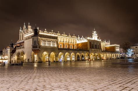 Free photo: Sukiennice, Krakow, Poland - Architecture, Night, Water ...