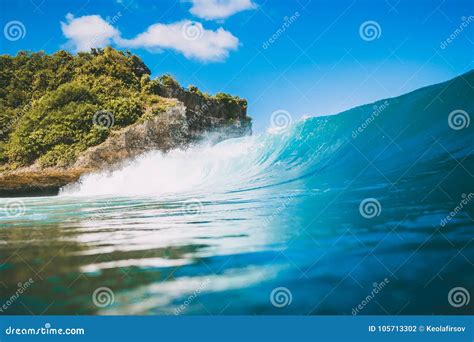 Blue Crashing Wave in Ocean, Swell for Surfing. Crystal Wave in Bali ...