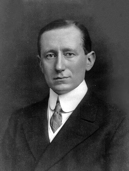 Marconi, ingeniero de la primera transmisión por radio de la historia