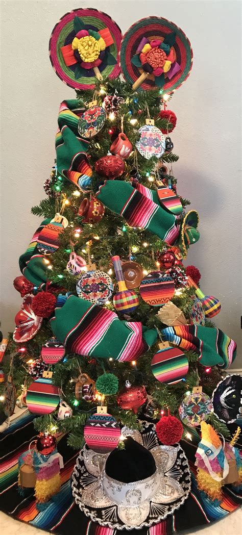 Mexican Christmas Tree Árbol navideño | Mexico christmas, Holiday party ...