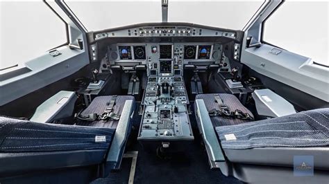 Airbus A330 Cockpit View 360° - YouTube