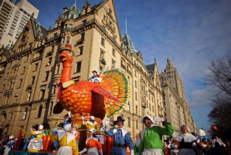 Thanksgiving Macy'S Parade 2024 - Abbey Blondie