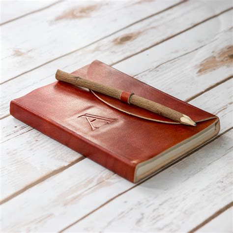 Monogramed Handmade Leather Journal » Petagadget