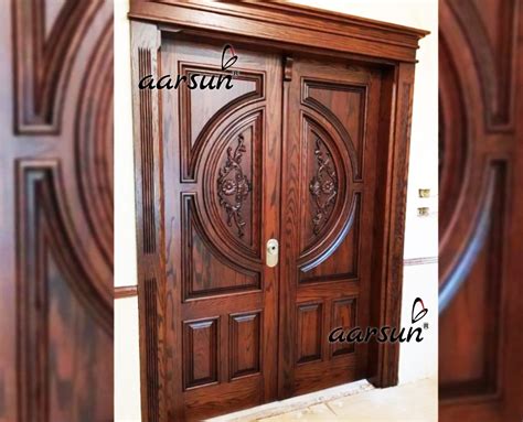 Wooden double door in Solid Wood