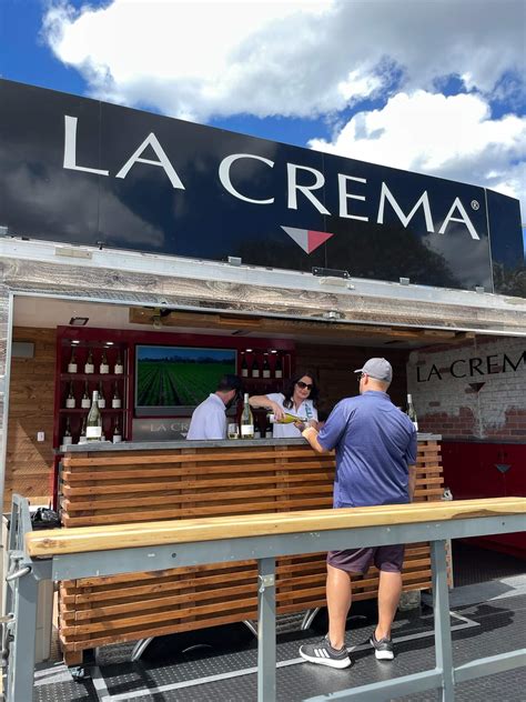 The La Crema Tasting Room Tour - La Crema