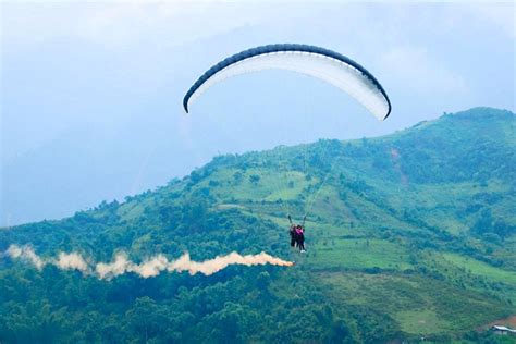 Mù Cang Chải khai mạc Festival dù lượn “Bay trên mùa nước đổ” 2022 - Du ...