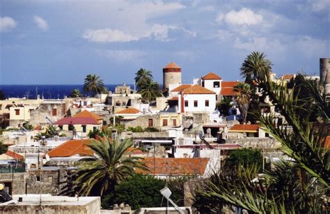 File:Rhodes Old Town 2.JPG