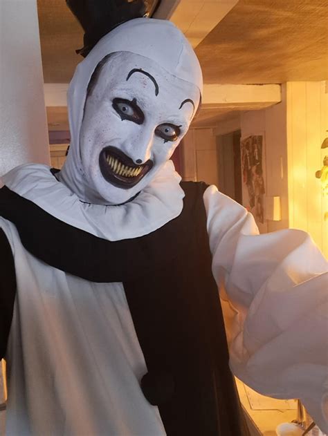 I thought Art the Clown was going to turn out to be : r/terrifier