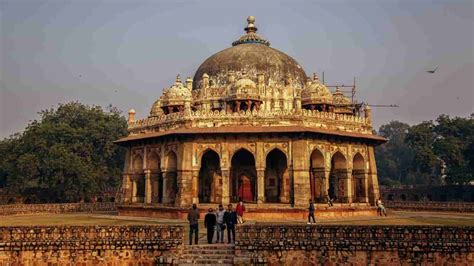 17 Historical Monuments in Delhi | Monuments in Delhi | Treebo Blogs