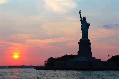 Sailo Sunset Cruise Around New York City | Sailo Blog