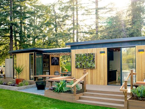 Meet One of Our Favorite Prefab Homes in California