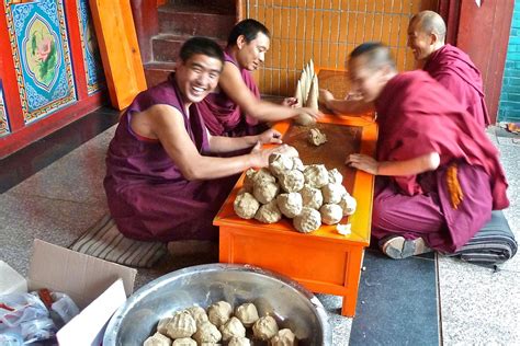 Monks forming Tsampa, a tibetan wheat substance, Tongren m… | Flickr