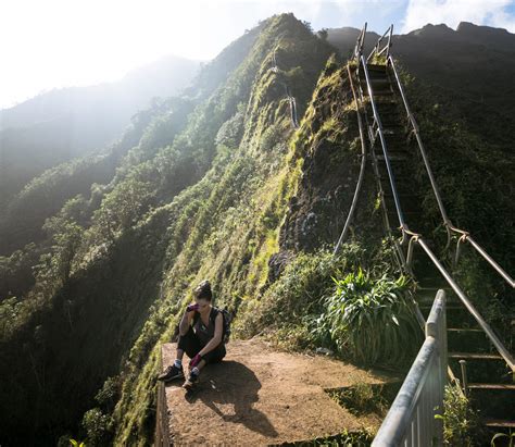 Stairway to Heaven Hawaii - Haiku Stairs Hike - A Global Stroll