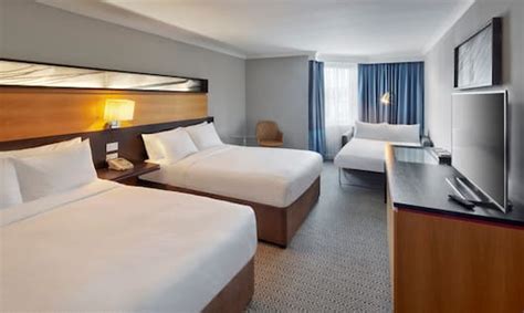 Airport Hotel Rooms & Suites - DoubleTree by Hilton Manchester Airport