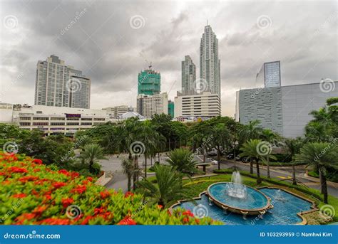 Nov 5,2017 Glorietta 3 Park View from Shangri-La Hotel, Makati ...