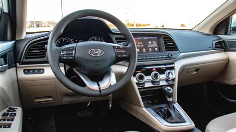 2019 Hyundai Elantra Review