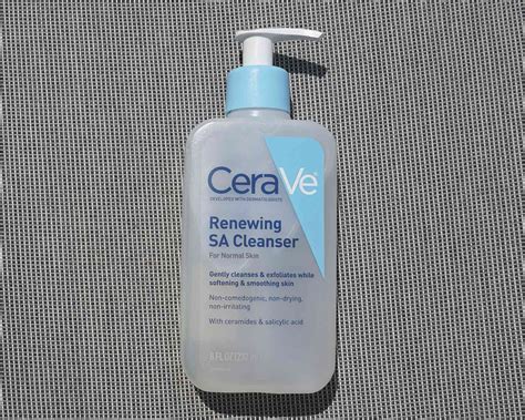 I Tried CeraVe's Renewing SA Cleanser for Clearer Skin and My Breakouts ...