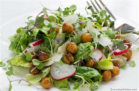 Microgreens Salad with Roasted Chickpeas Recipe