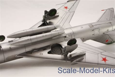 Sukhoi Su-7 Soviet fighter-ModelSvit plastic scale model kit in 1:72 ...