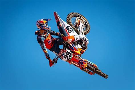 KTM Team Photoshoot featuring Marvin Musquin