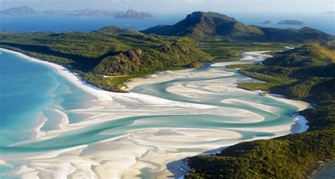 Aerial shot of Whitehaven Beach, Whitsunday Island off Queensland ...