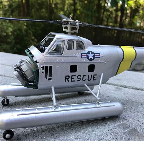 H-19 Rescue Helicopter -- Plastic Model Helicopter Kit -- 1/48 Scale ...