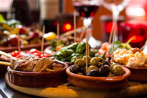 18 Spanish Christmas Foods to Celebrate the Holidays - The Best Latin ...