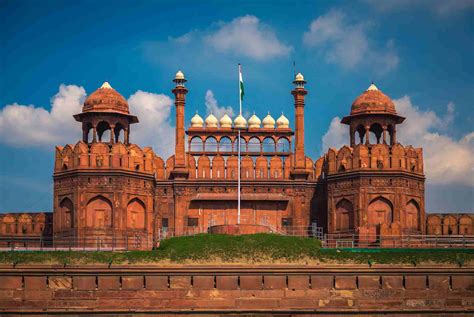 Top 10 Delhi Attractions and Places to Visit