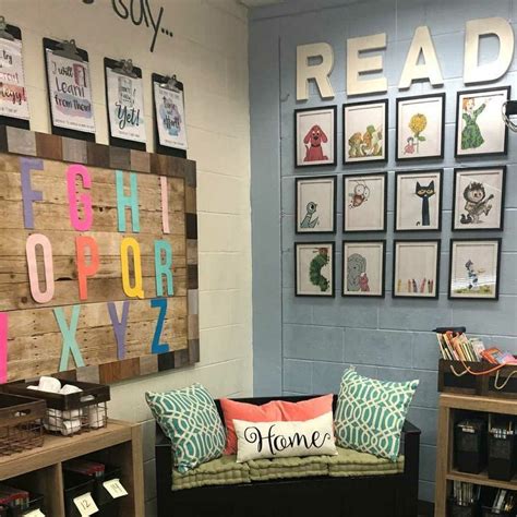 I love how colorful and calm this classroom is, but in muted tones ...