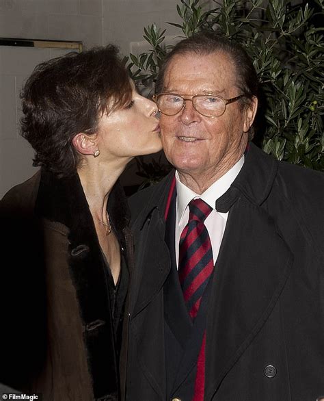 Roger Moore's daughter Deborah says her late father sends her signs ...