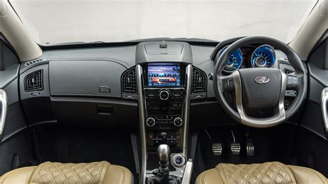 Mahindra XUV500 Interior Images & Photo Gallery - CarWale