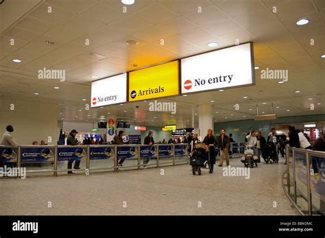 Arrivals at Terminal 3, Heathrow Airport, London, England Stock Photo ...