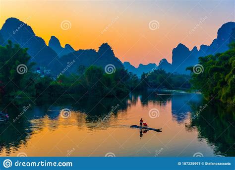 YANGSHUO, CHINA, 6 DECEMBER 2019: Beautiful Sunset on the Yulong River ...