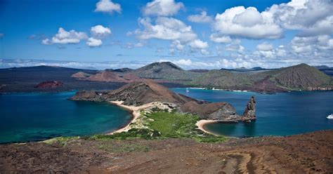 Bartolome Island - Pinnacle Rock and Beautiful Beaches - Galápagos Eco ...