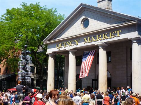 Quincy Market Shopping | Faneuil Hall Marketplace | Boston Discovery Guide