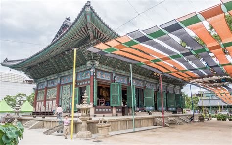 daeungjeon_main_dharma_hall_at_jogyesa_temple_seoul - The Seoul Guide