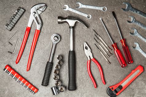 11 Items That Should Be in Every Driver's Car Tool Kit | Car Blog ...