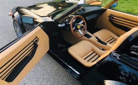 Ferrari Daytona Interior