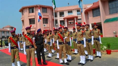 Defence ministry approves admission of girls to 5 Sainik schools for ...