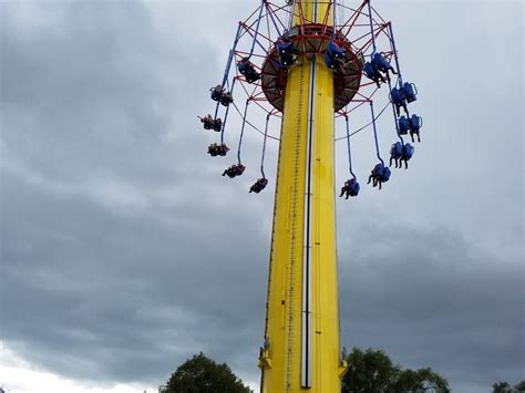 Carnival ride at Adventureland Park in Des Moines, Iowa | Carnival ...