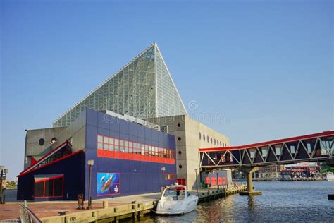 Baltimore Inner Harbor Aquarium Editorial Photo - Image of aquarium ...