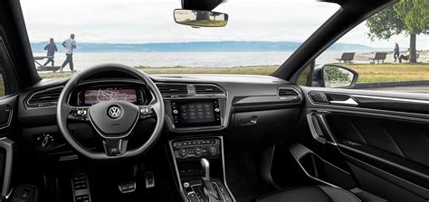 2021 Volkswagen Tiguan Interior Features & Dimensions | Volkswagen of ...