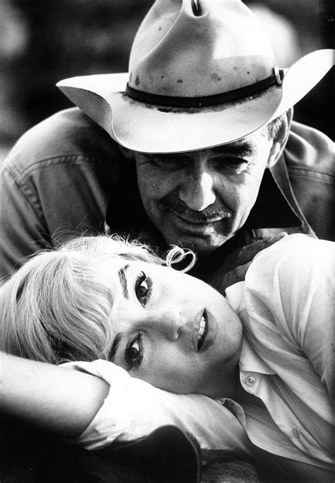 Marilyn Monroe and Clark Gable | Marilyn monroe facts, Movie stars ...