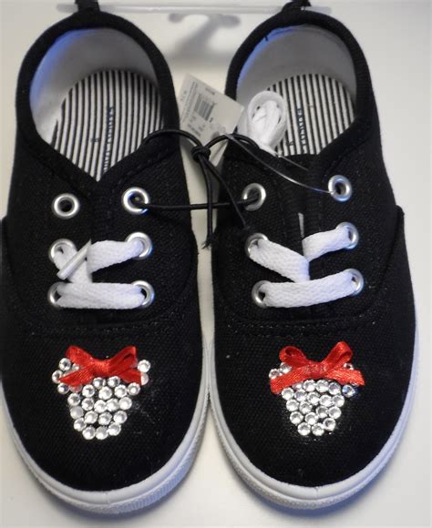 I'm Quite Crafty: Minnie Mouse Inspired Sneakers