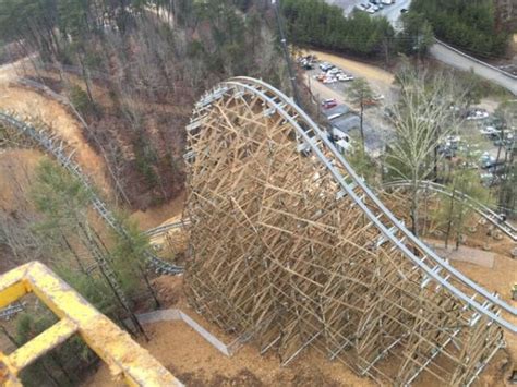 Dollywood Lightning Rod Delay Due to Launch System - Coaster101