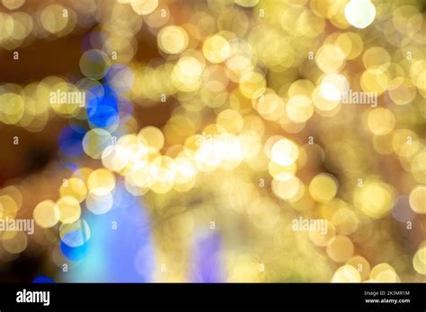 A bokeh lights effect with shades of yellow Stock Photo - Alamy