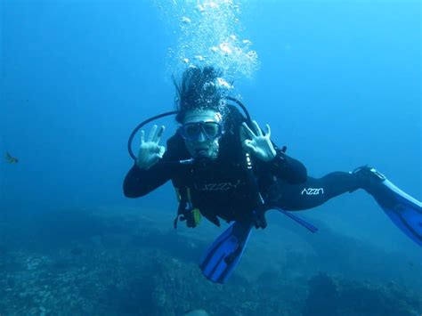 12 Essential Scuba Diving Tips For Beginners - ScubaCo Diving & Travel