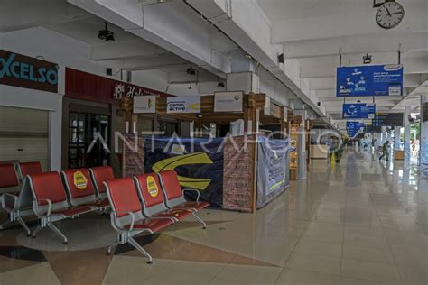 BANDARA HALIM PERDANAKUSUMA STOP PENERBANGAN | ANTARA Foto