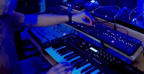 Live Ambient Space Music Performance – Synthtopia