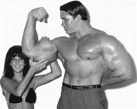 Young Arnold Schwarzenegger (15 pics)